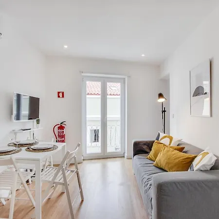 Apartment Hygge Chiado *