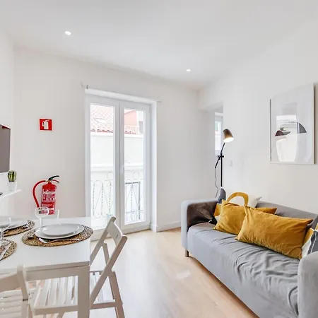 Apartment Hygge Chiado *